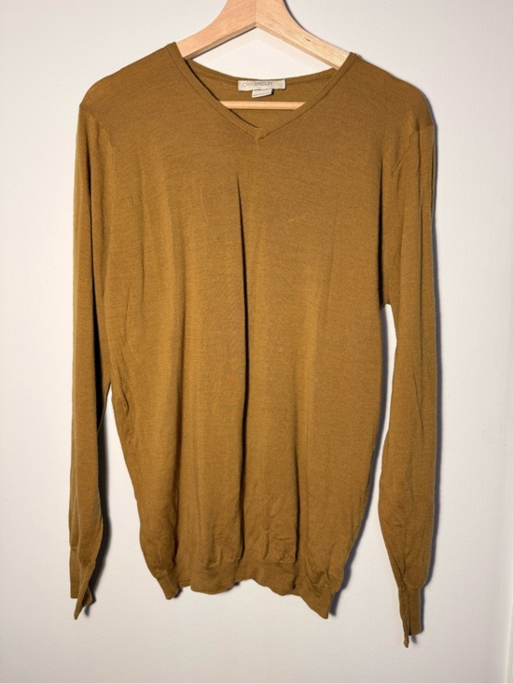 John Smedley 100% Wool Made in England V-Neck Sweater size M